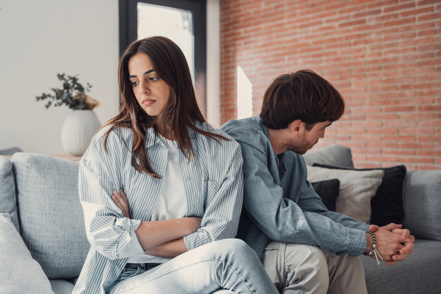 7 Awkward Secrets Couples Wish They Could Share Over Pizza Instead